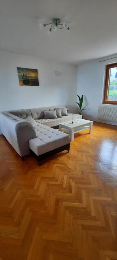 Apartma Seaside โคเปร์ ภายนอก รูปภาพ